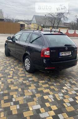 Універсал Skoda Octavia 2012 в Звягелі