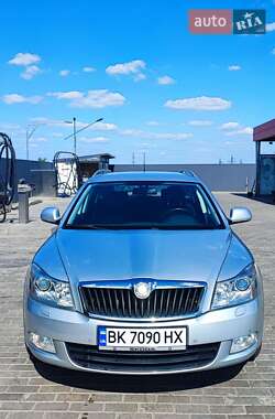 Универсал Skoda Octavia 2009 в Ровно