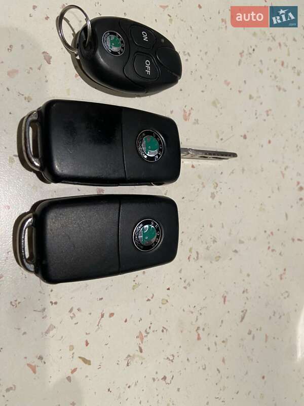 Универсал Skoda Octavia 2012 в Овруче