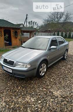 Лифтбек Skoda Octavia 2006 в Черновцах