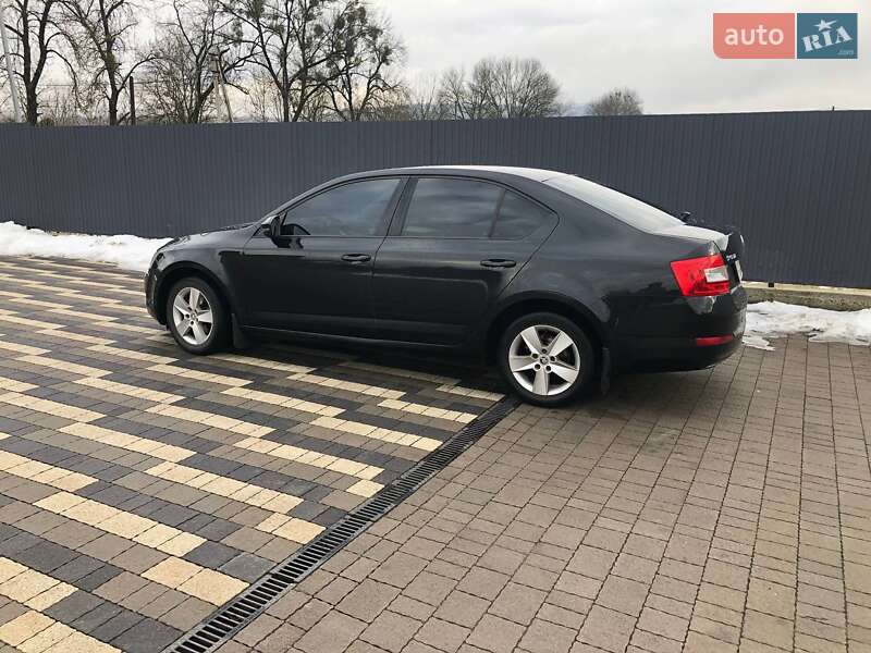 Ліфтбек Skoda Octavia 2013 в Сваляві