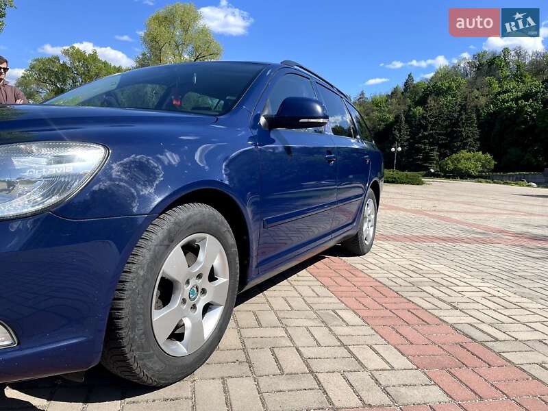 Універсал Skoda Octavia 2012 в Каневі