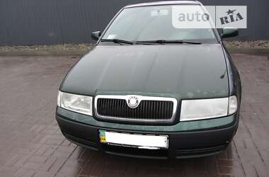 Лифтбек Skoda Octavia 2004 в Днепре