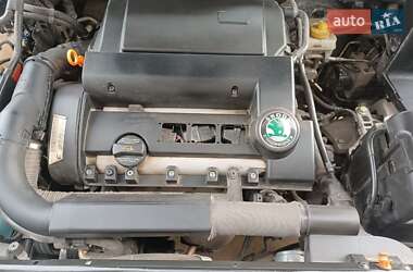 Лифтбек Skoda Octavia 2003 в 