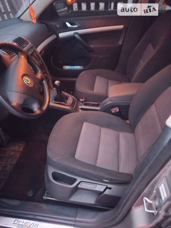 Лифтбек Skoda Octavia 2008 в Сумах