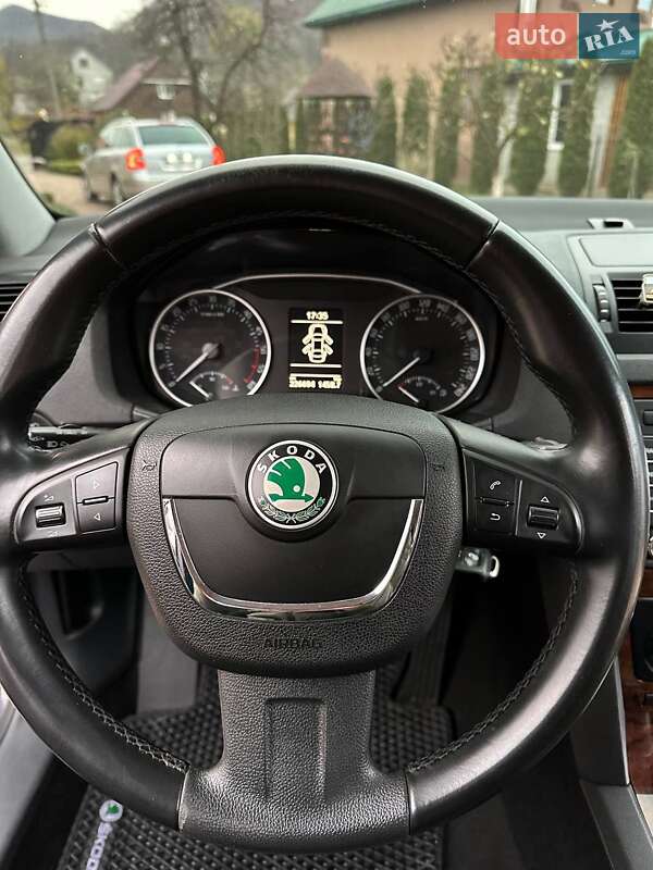 Лифтбек Skoda Octavia 2012 в Тячеве