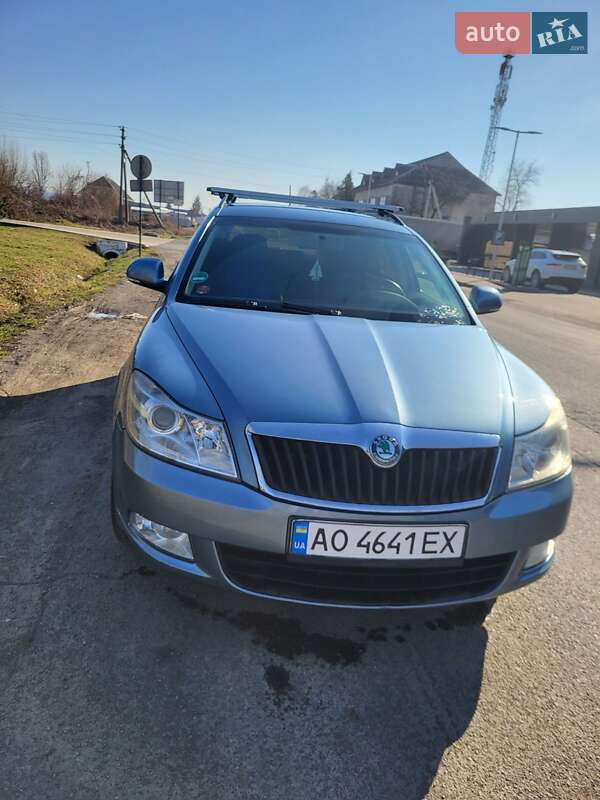 Універсал Skoda Octavia 2012 в Ужгороді