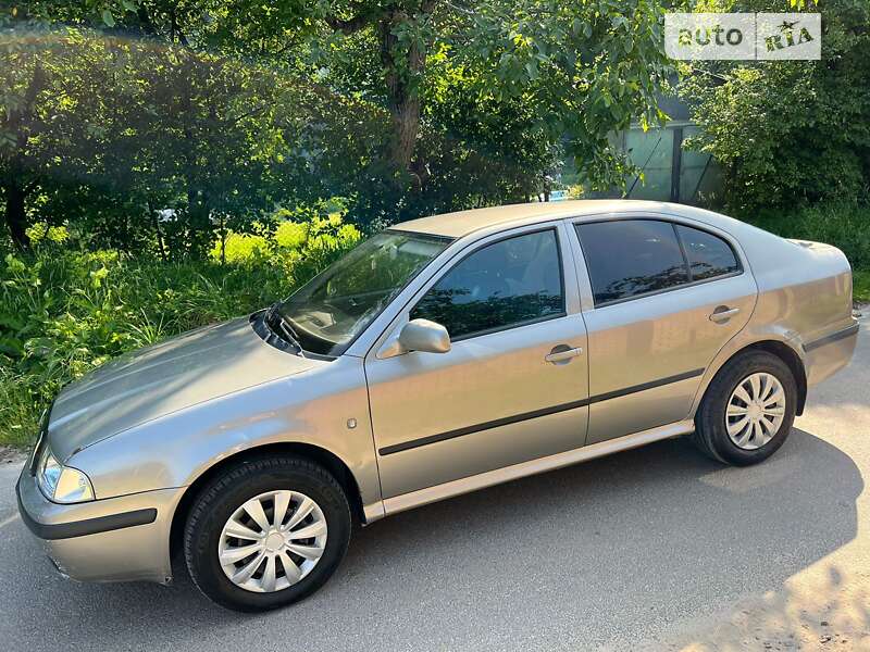 Лифтбек Skoda Octavia 2008 в Ужгороде