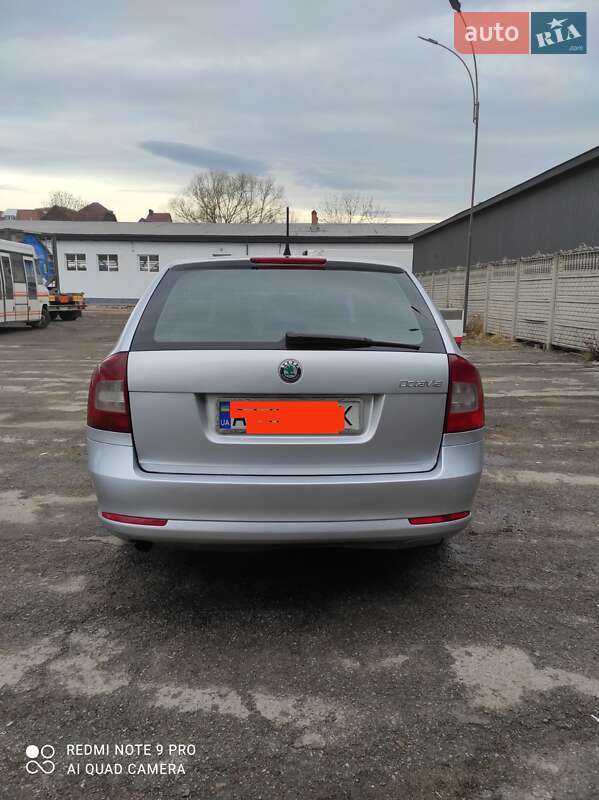 Универсал Skoda Octavia 2011 в Ивано-Франковске фото 3 Универсал Skoda Octavia 2011 в Ивано-Франковске