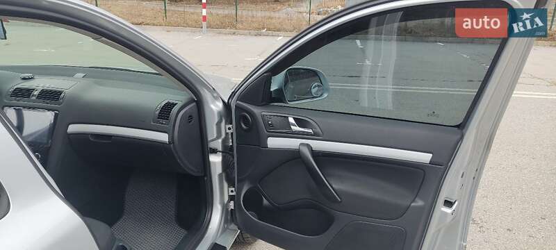 Універсал Skoda Octavia 2010 в Харкові