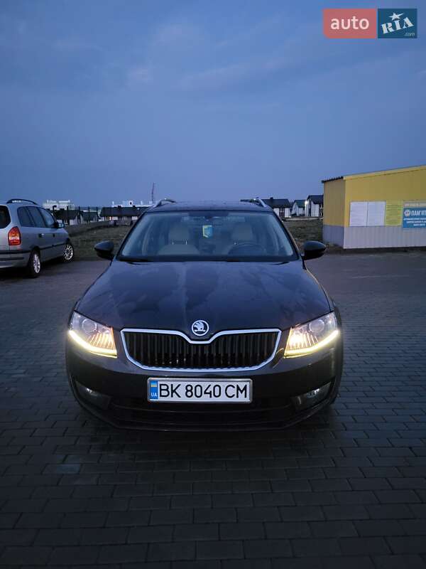 Универсал Skoda Octavia 2016 в Ровно