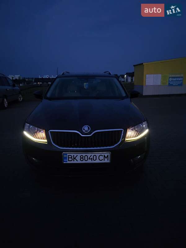 Универсал Skoda Octavia 2016 в Ровно