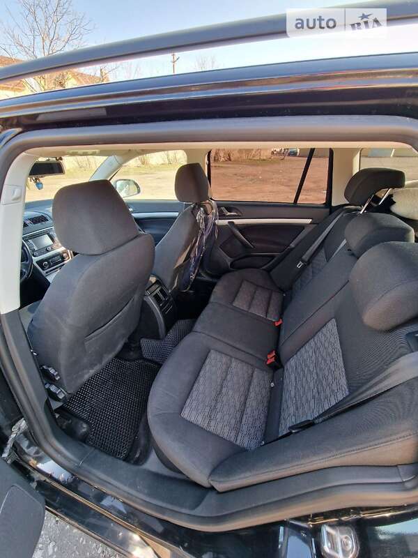 Універсал Skoda Octavia 2011 в Бродах