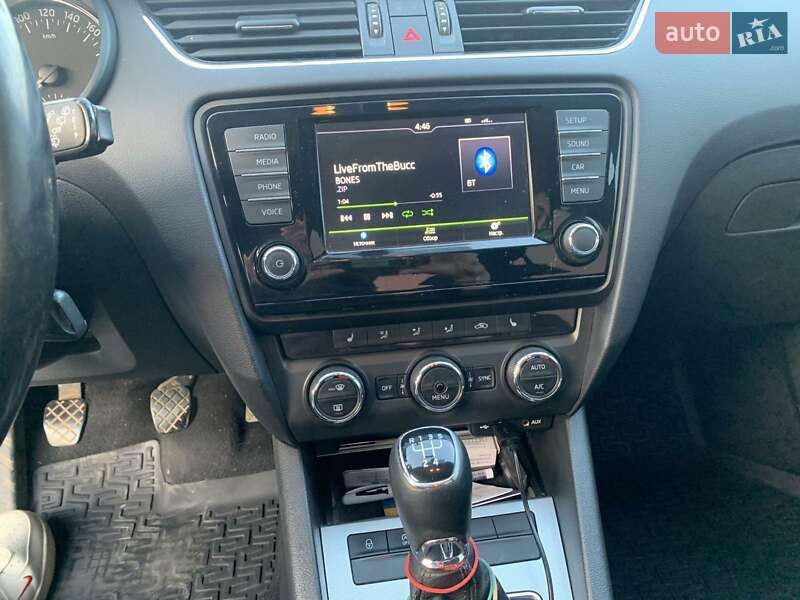 Лифтбек Skoda Octavia 2015 в Иршаве