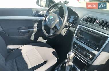 Универсал Skoda Octavia 2010 в 