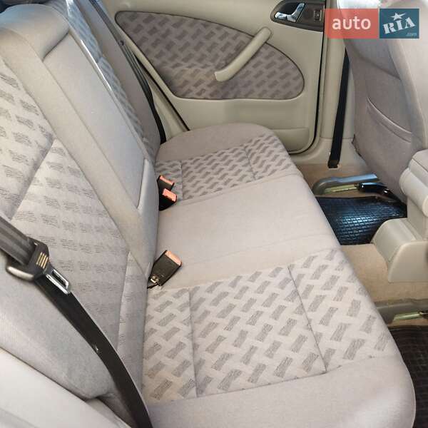 Ліфтбек Skoda Octavia 2000 в Чорткові