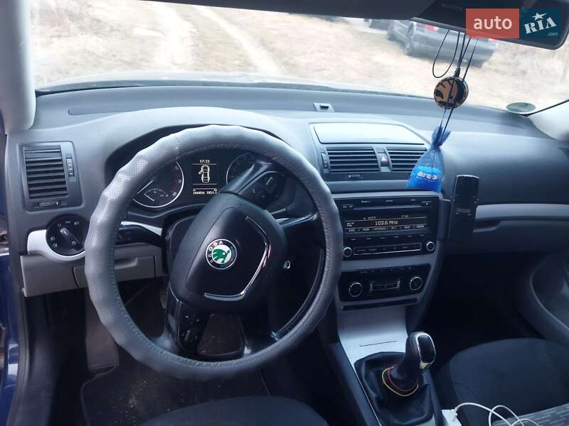 Универсал Skoda Octavia 2011 в Коропе
