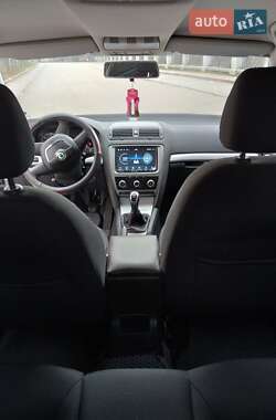 Универсал Skoda Octavia 2010 в 