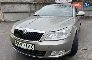 Лифтбек Skoda Octavia 2010 в Кропивницком
