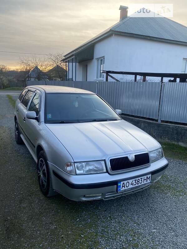 Універсал Skoda Octavia 1999 в Іршаві