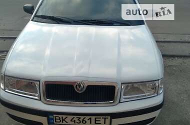 Ліфтбек Skoda Octavia 2010 в Городні