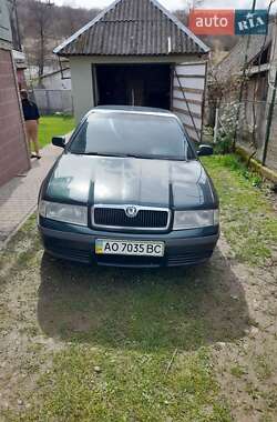 Лифтбек Skoda Octavia 2002 в Сваляве