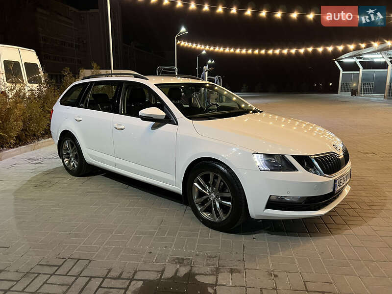 Універсал Skoda Octavia 2018 в Дніпрі