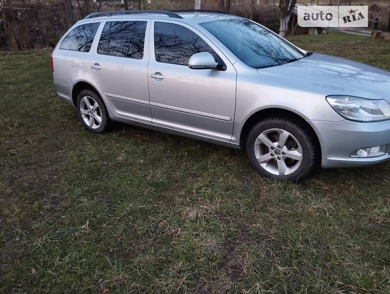 Універсал Skoda Octavia 2012 в Бориславі