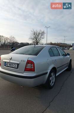 Лифтбек Skoda Octavia 2003 в Днепре