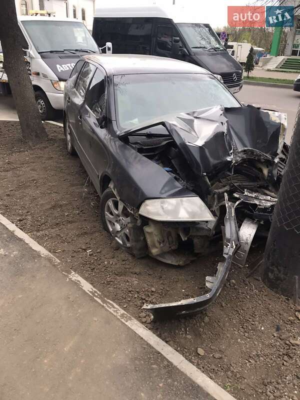 Универсал Skoda Octavia 2006 в Черновцах