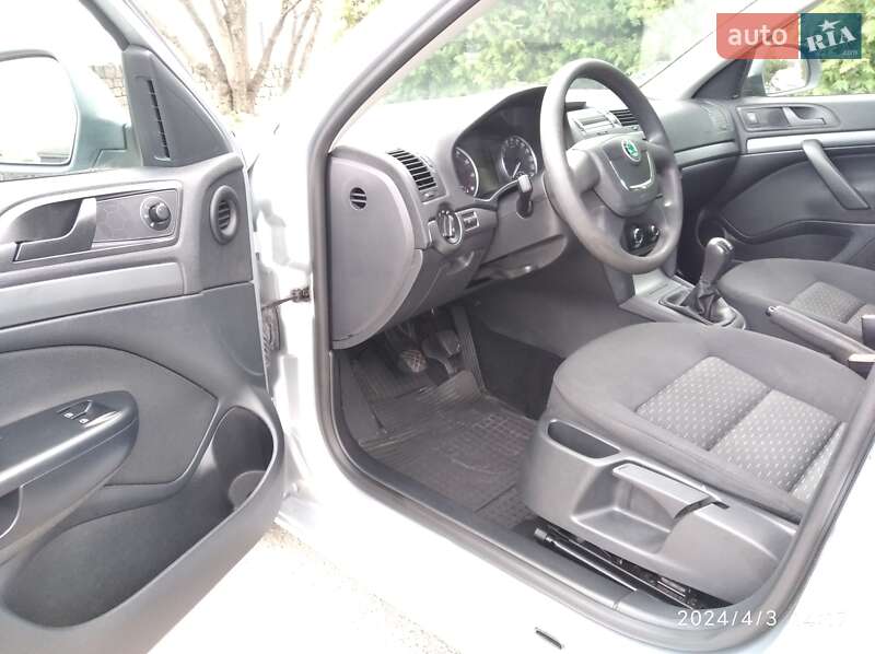 Універсал Skoda Octavia 2010 в Кропивницькому