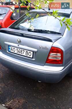 Лифтбек Skoda Octavia 2001 в 
