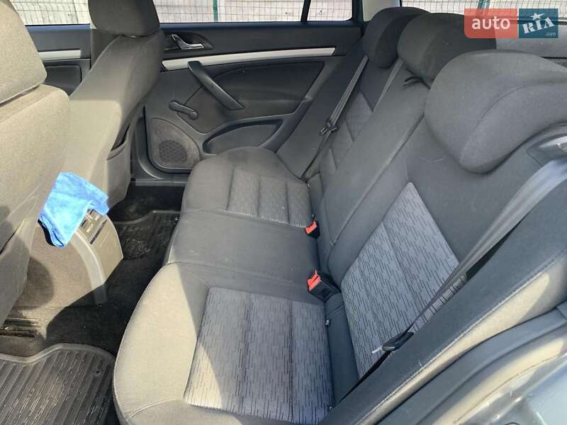 Универсал Skoda Octavia 2012 в Черновцах