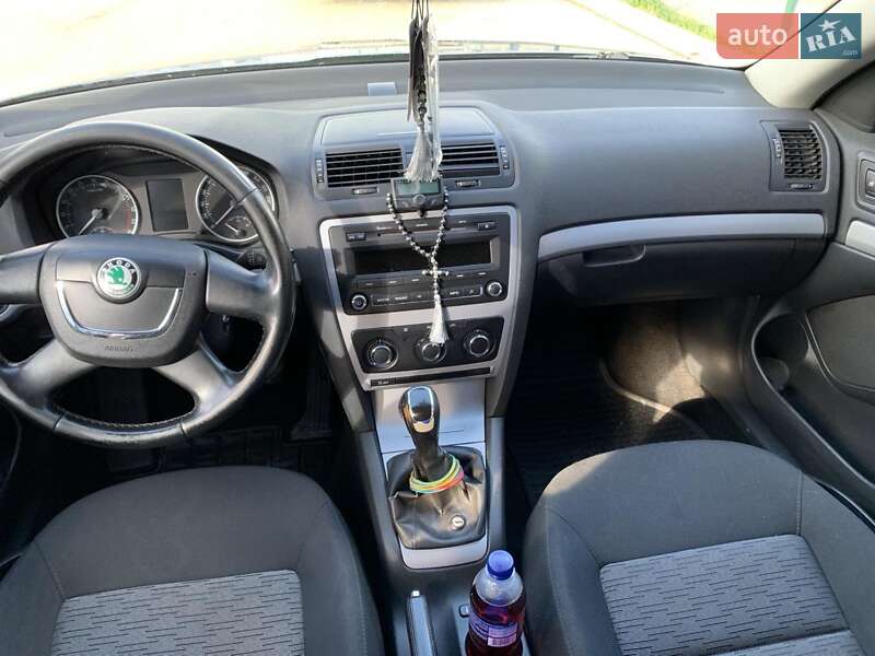 Универсал Skoda Octavia 2012 в Черновцах