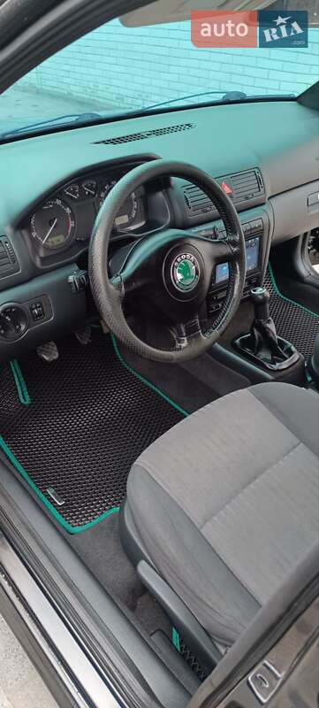 Лифтбек Skoda Octavia 2003 в Жашкове