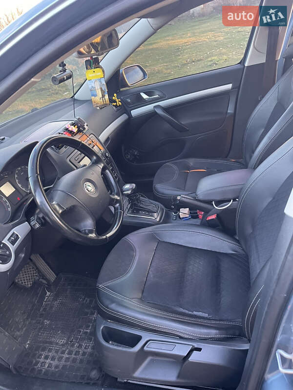 Універсал Skoda Octavia 2008 в Маневичах