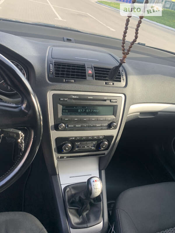Універсал Skoda Octavia 2009 в Сумах