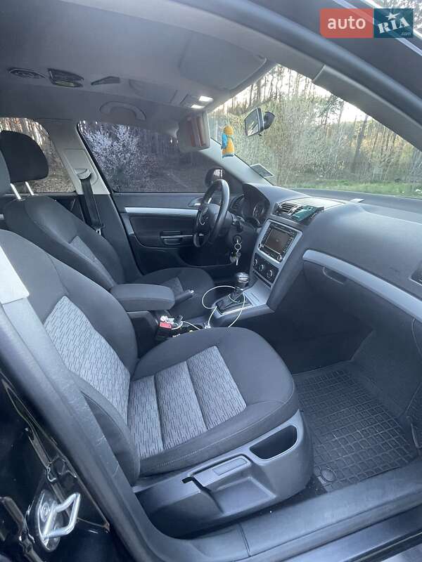 Універсал Skoda Octavia 2009 в Ірпені