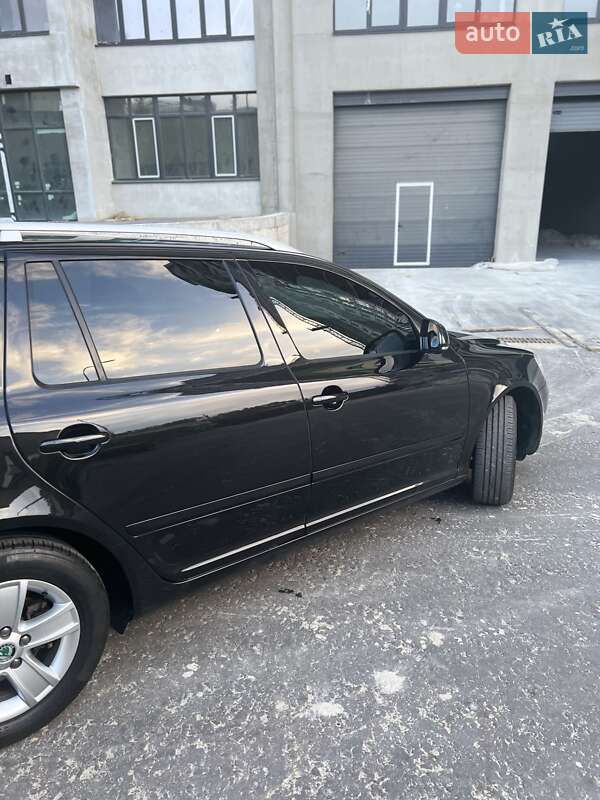 Універсал Skoda Octavia 2010 в Києві фото 25 Універсал Skoda Octavia 2010 в Києві