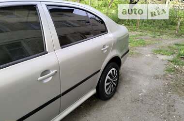 Ліфтбек Skoda Octavia 2006 в Галичі