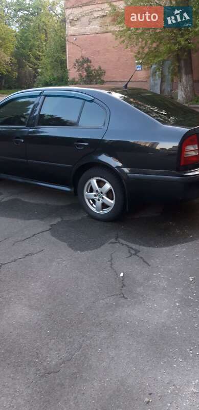 Лифтбек Skoda Octavia 2006 в Гребенке