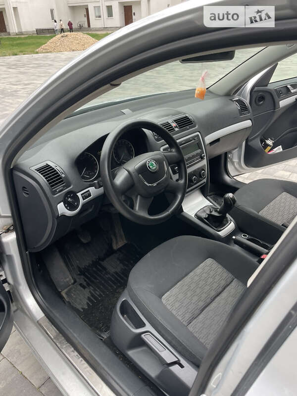 Лифтбек Skoda Octavia 2011 в Ахтырке фото 20 Лифтбек Skoda Octavia 2011 в Ахтырке
