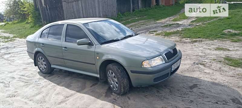 Лифтбек Skoda Octavia 2002 в Чернигове