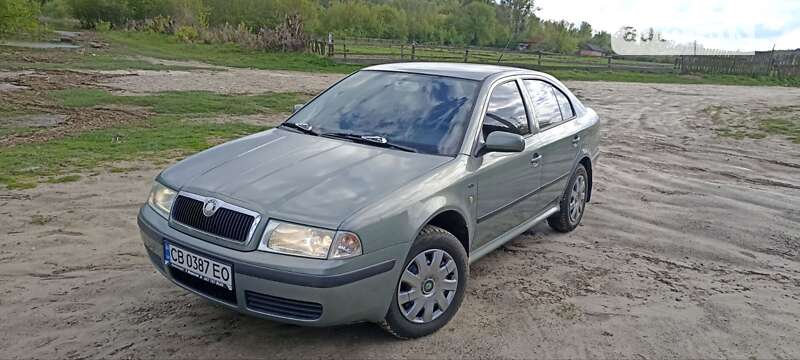 Лифтбек Skoda Octavia 2002 в Чернигове