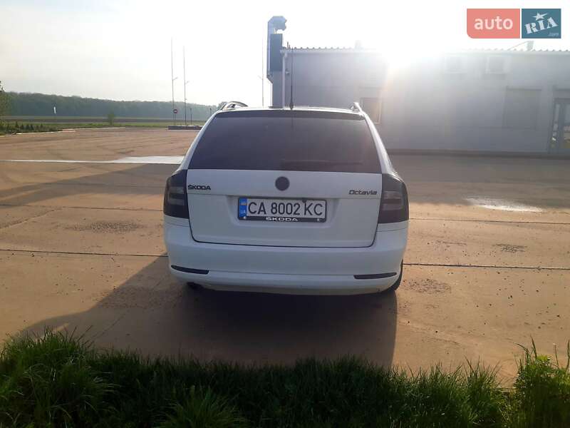 Універсал Skoda Octavia 2009 в Монастирищеві
