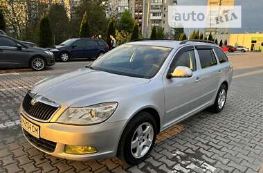 Універсал Skoda Octavia 2012 в Житомирі