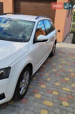Универсал Skoda Octavia 2019 в 