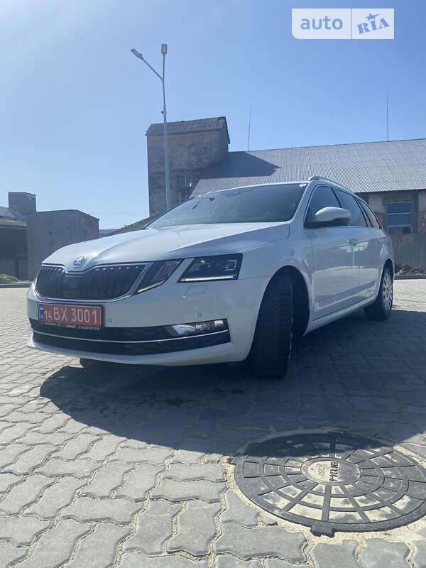 Универсал Skoda Octavia 2017 в Стрые