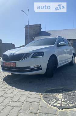 Универсал Skoda Octavia 2017 в Стрые