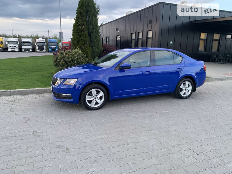 Лифтбек Skoda Octavia 2019 в Киеве